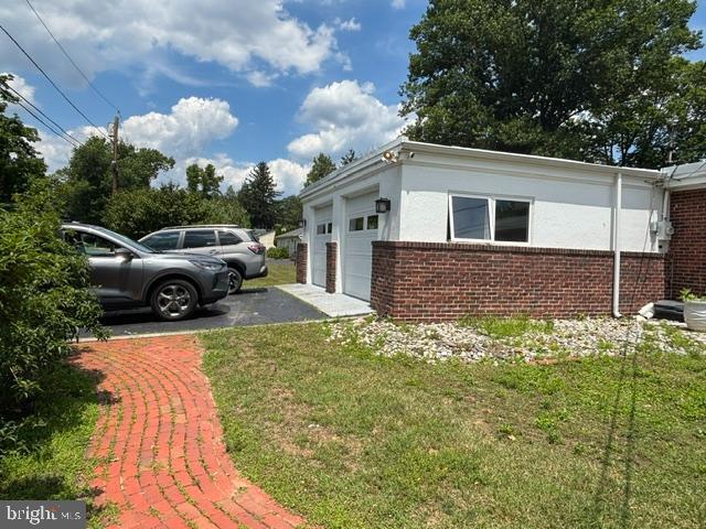 Building Photo - 181 Cranbury Rd