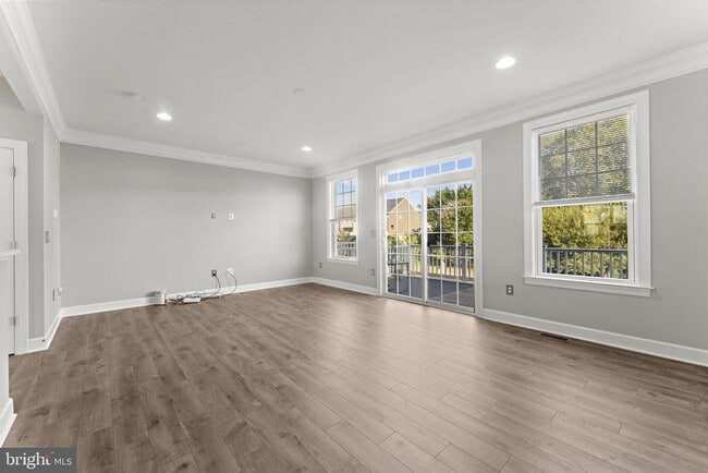 Building Photo - 10541 Hinton Wy