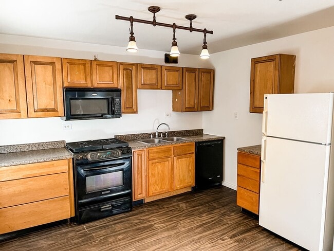 Building Photo - 3217 Niagara St