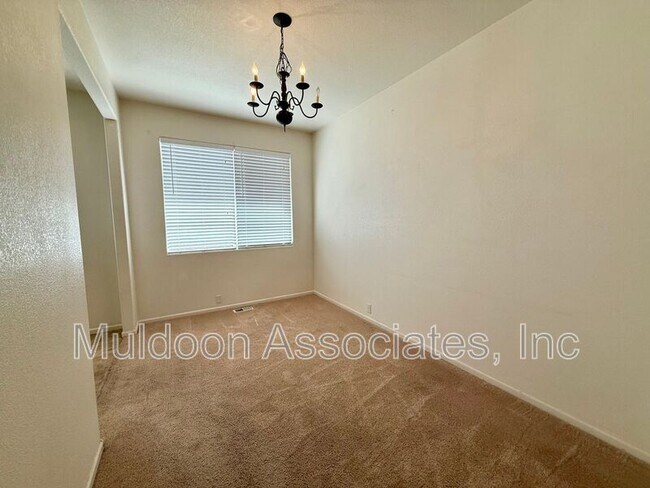 Building Photo - 2273 Falkirk Dr
