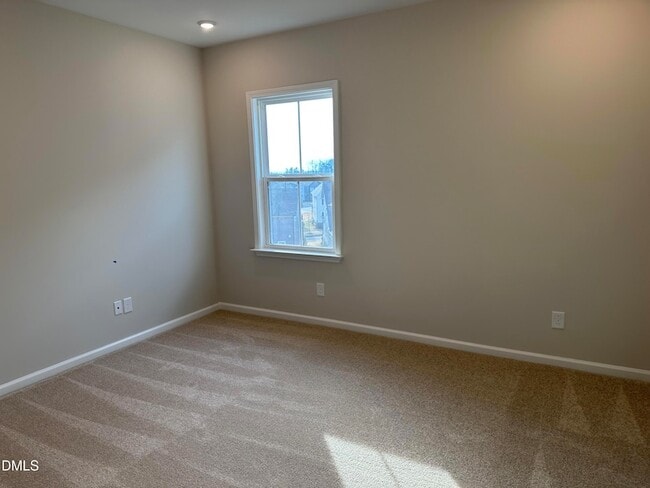 Building Photo - 11 Allgood St