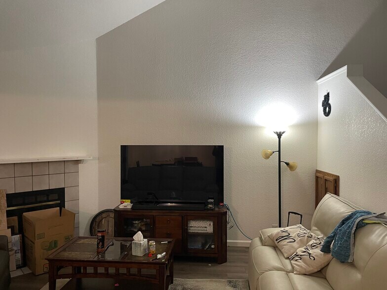 Building Photo - 790 Praderia Cir