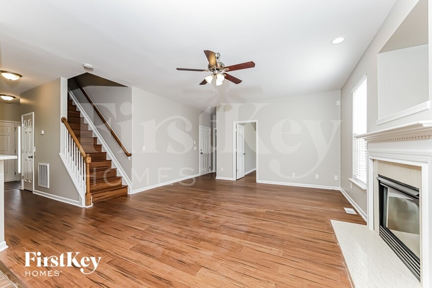 Building Photo - 6221 Elderbush Dr