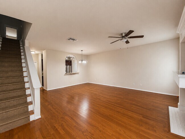Building Photo - 2894 Holly Hall St