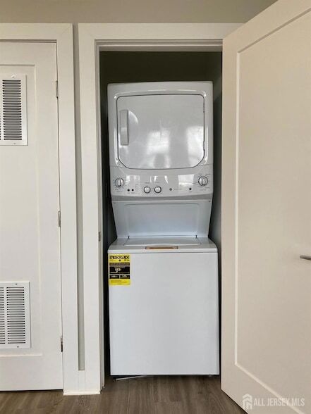 Building Photo - 22 Center St