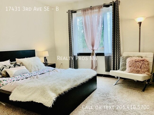 Building Photo - 17431 3rd Ave SE