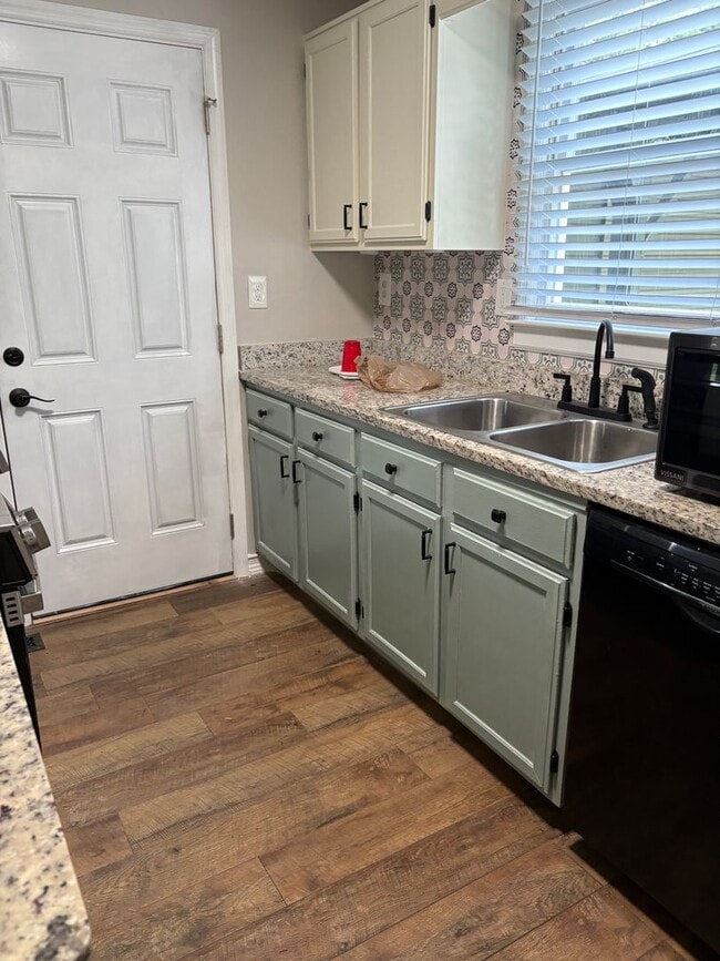 Building Photo - Lovely 3 Bedroom 2 Bath Home in Easley!!