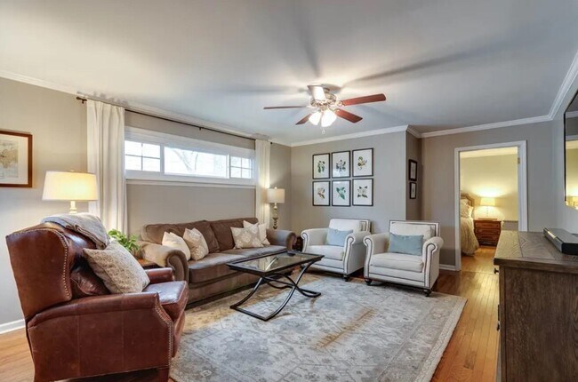 Building Photo - 3878 Lytle Cir