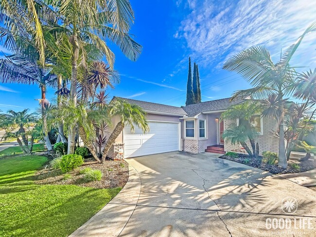 Primary Photo - Great 3B/2BA House in Allied Gardens with a Pool!