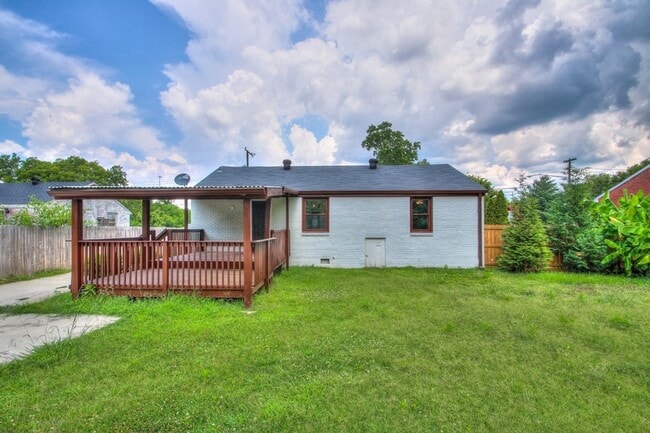 Building Photo - 141 Dodge Dr