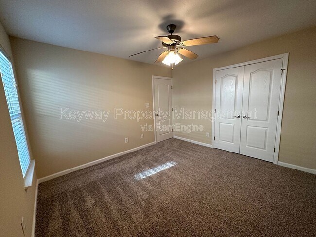 Building Photo - 2136 Sylvan Lake Dr