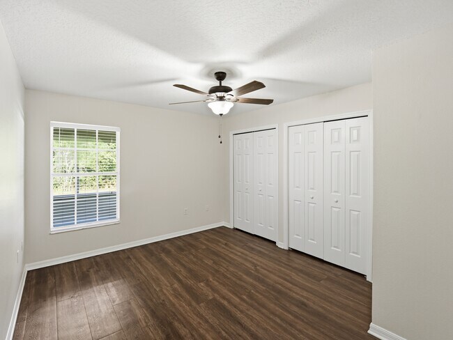 Building Photo - 2368 Sweetwater Blvd