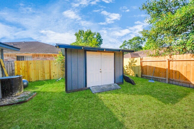 Building Photo - 20411 Jasperwood Ln