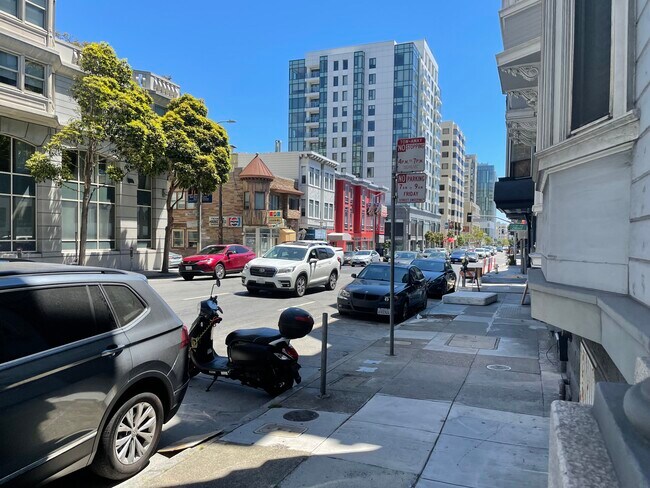 Building Photo - 1551 Franklin St