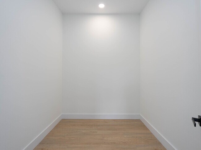 Building Photo - Brand New 3 Bedroom Canal Front Home for Rent in North Port