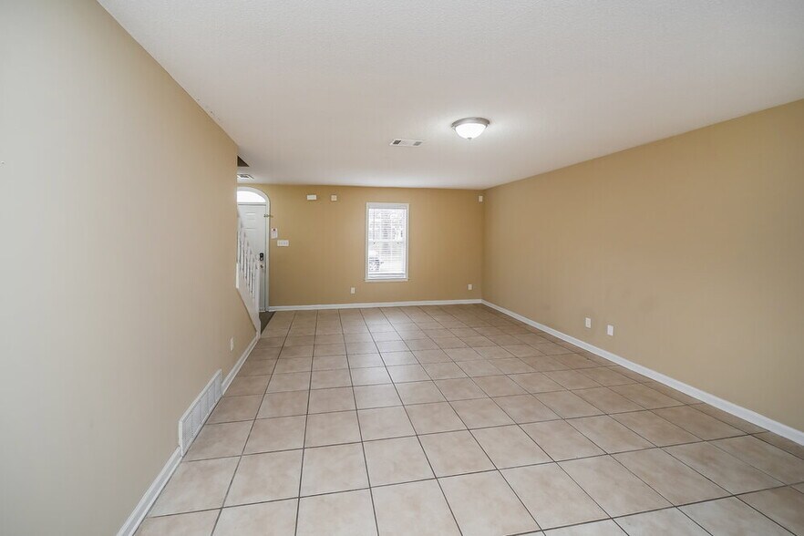 Building Photo - 8328 Branchwood Ln