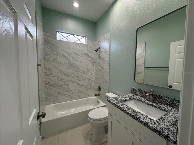 Building Photo - 1907 Cedar Arch Ln