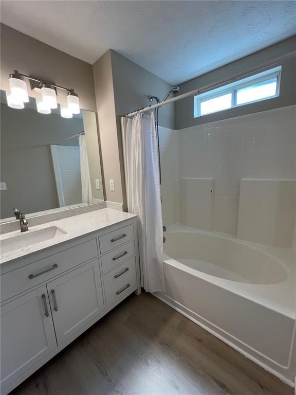 Building Photo - 2717 Lake Park Ridge E