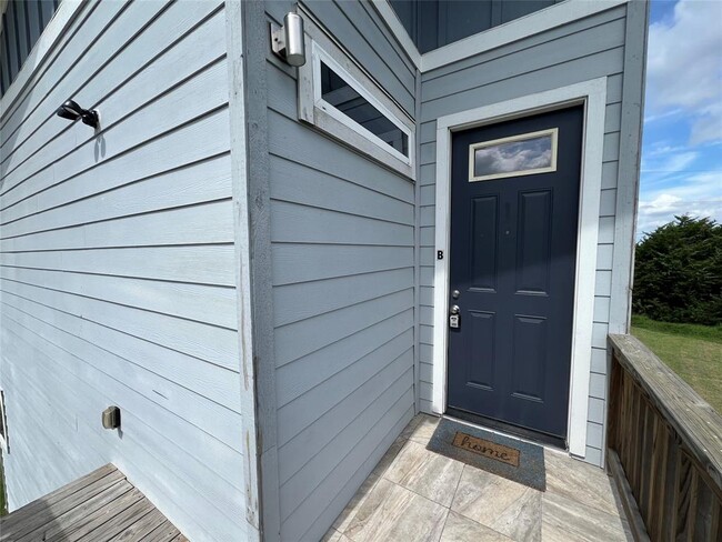 Building Photo - 805 Hallie Cove
