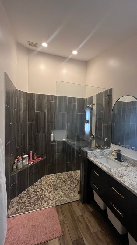 Building Photo - 15684 Mendoza Ln