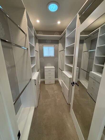 second floor bedroom Walk in closet - 5960 Balcom Ave