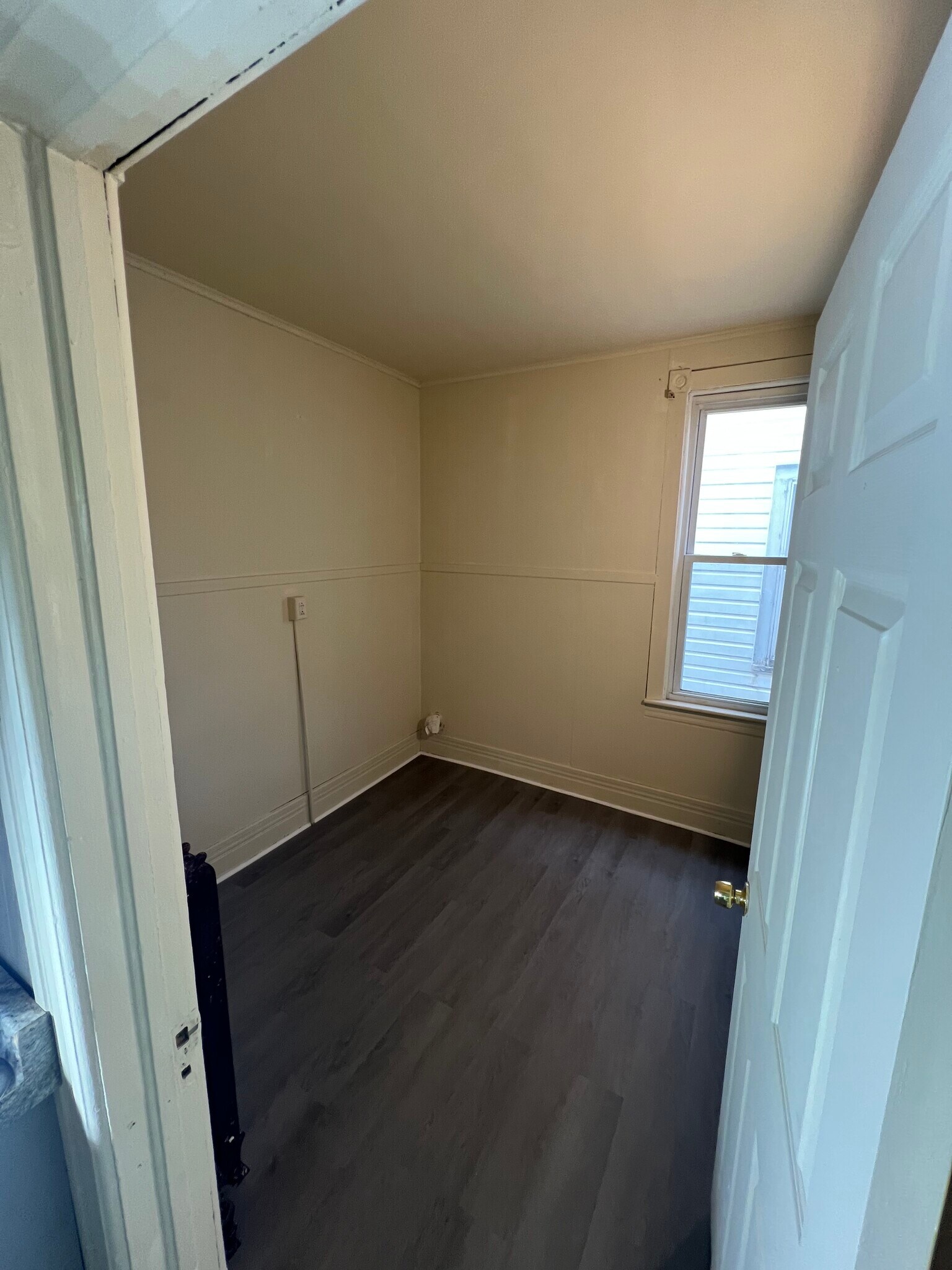 Building Photo - 1625 6th Ave