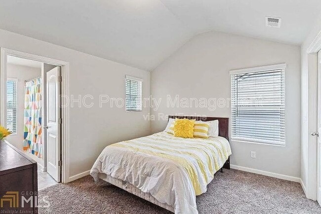 Building Photo - 4999 Rapahoe Trail