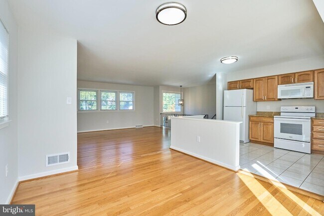 Building Photo - 2807 Schafflind Ct