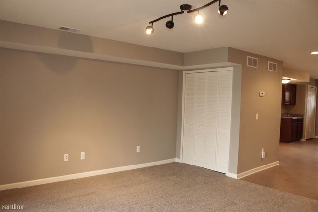 Building Photo - 2 br, 1.5 bath House - 121 N North Shore Dr