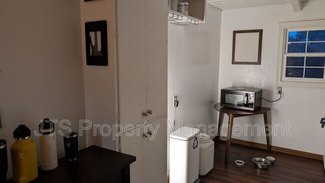 Building Photo - 3107 Del Paso Blvd