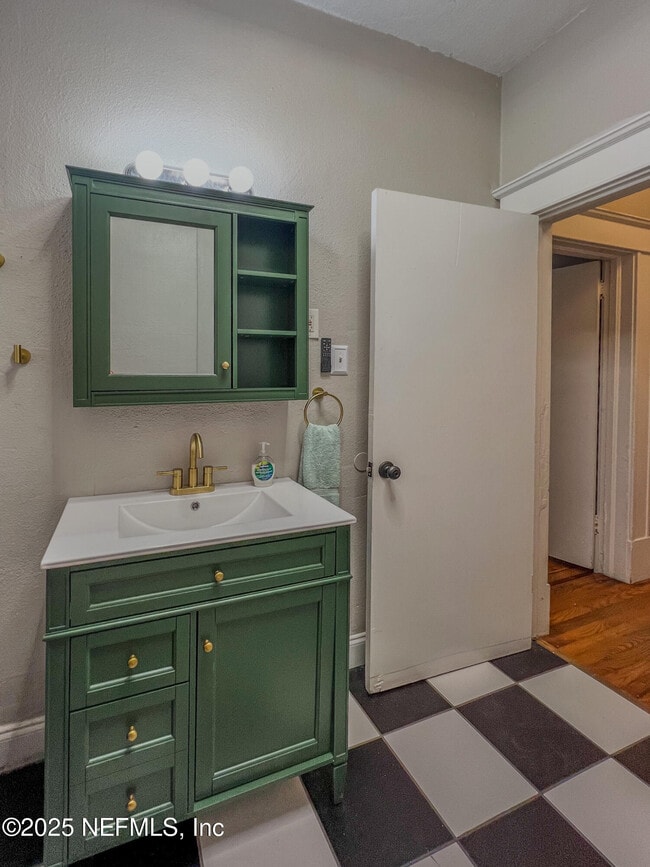 Building Photo - 2805 Post St