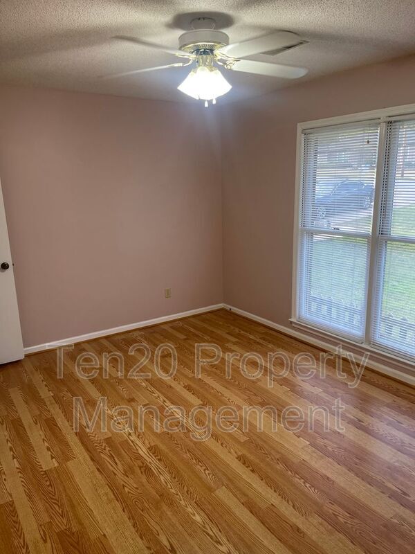 Building Photo - 1340 Blanchfield Dr