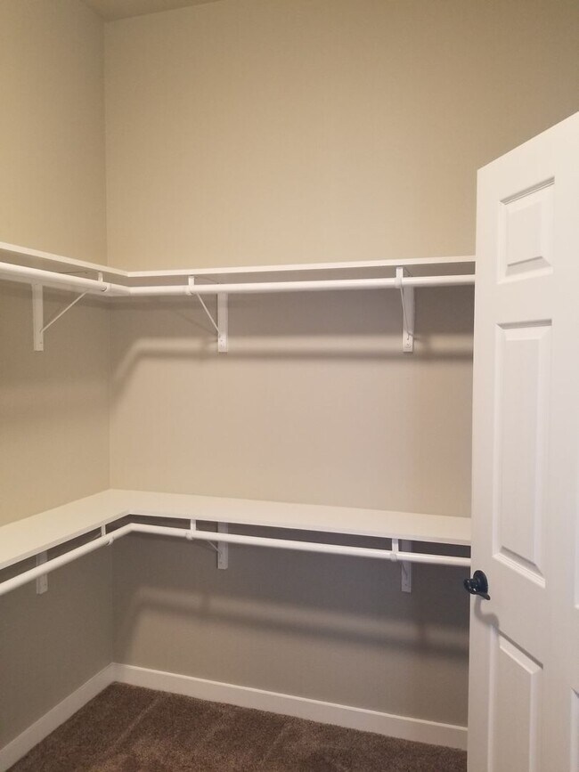 Building Photo - West Valley 3 bedroom 3 Car Garage Custom ...