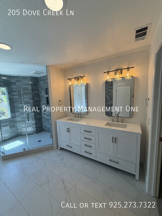 Building Photo - 205 Dove Creek Ln