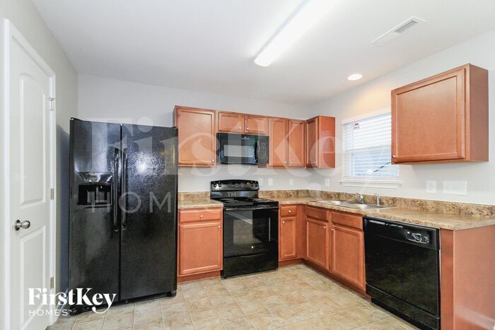 Building Photo - 3891 Templeton Ln