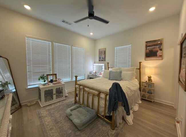 Building Photo - NEW CONSTRUCTION! NOW LEASING FOR AUGUST 2026!