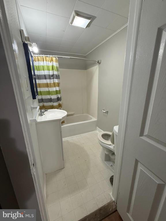 Building Photo - 395 Hephzibah Hill Rd