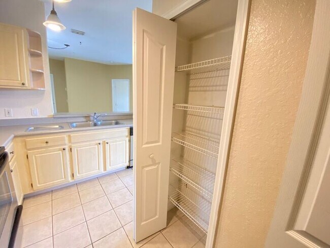 Building Photo - 1225 Lake Shadow Cir