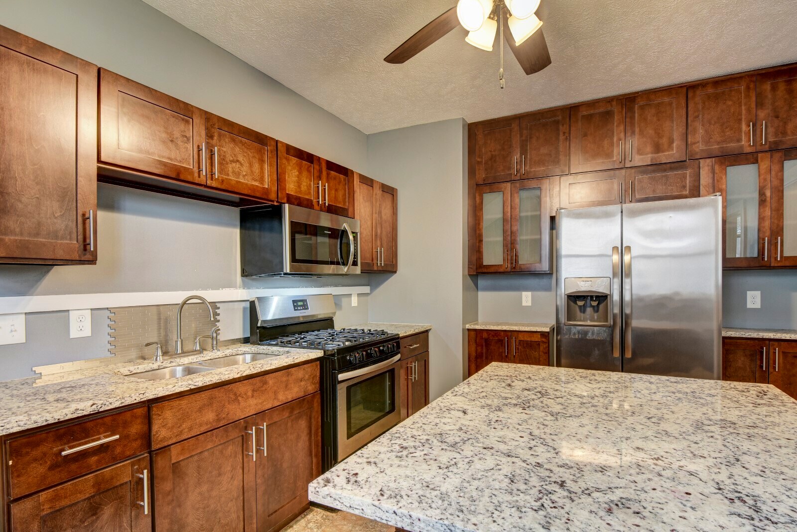 Building Photo - 816 N 43rd St