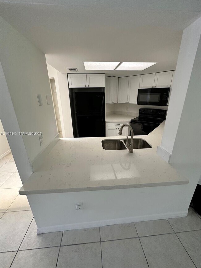 Building Photo - 9607 SW 138th Ave
