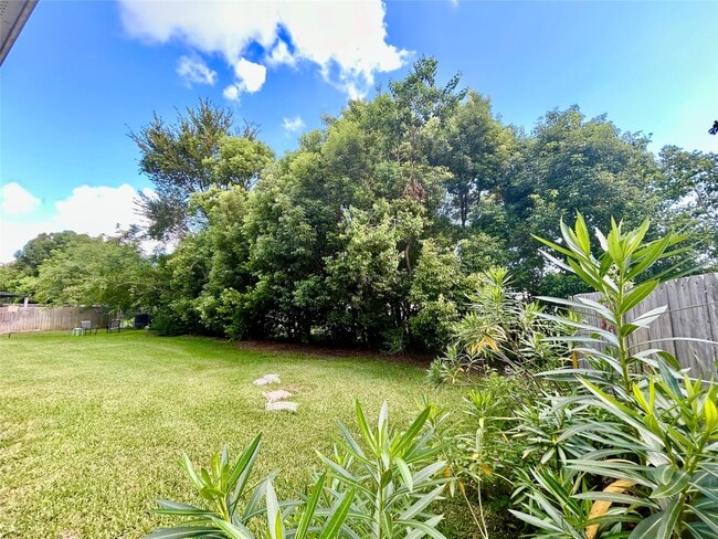 Building Photo - 3807 Putnam Dr
