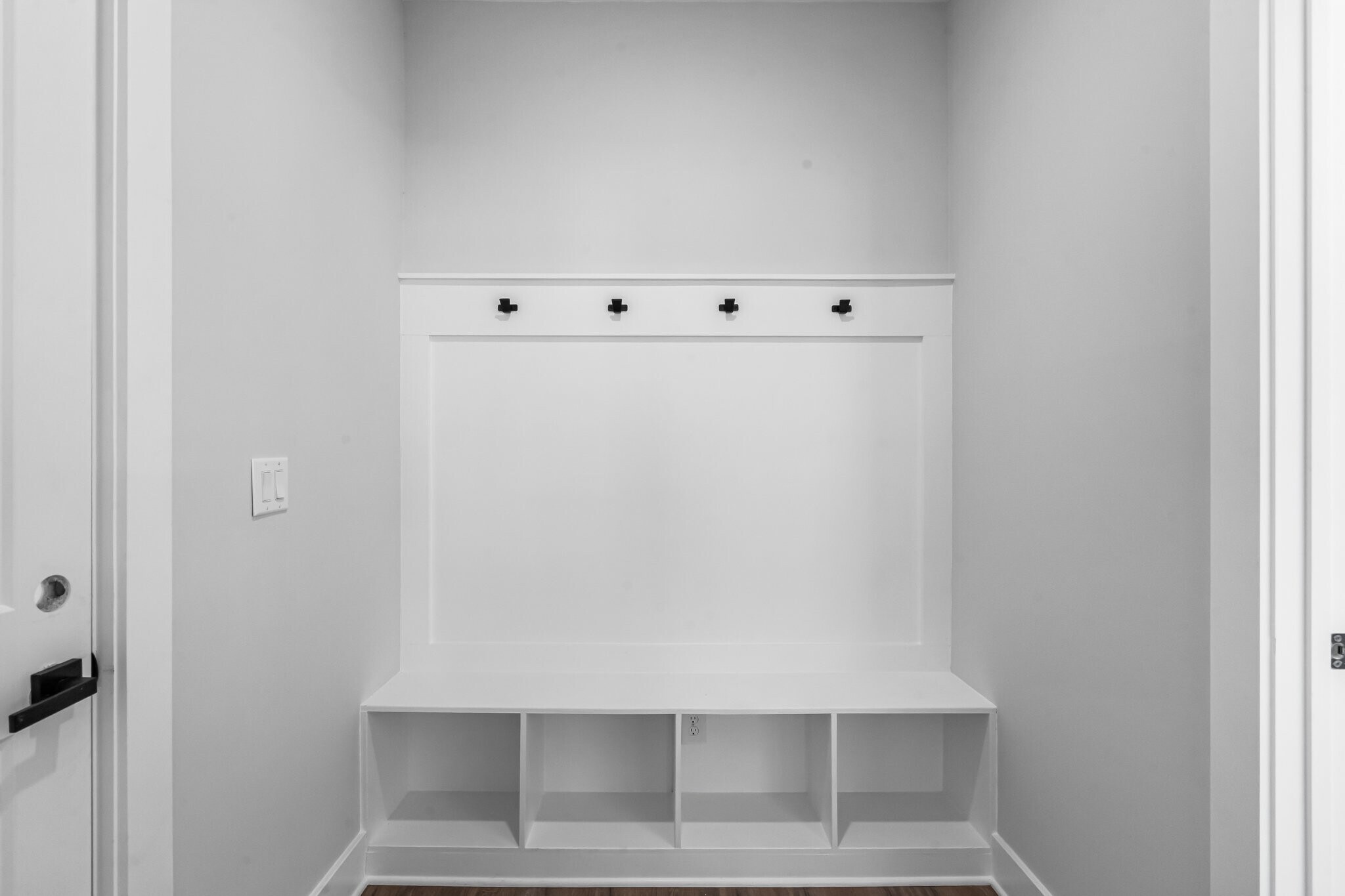 Building Photo - 145 Vast View Wy