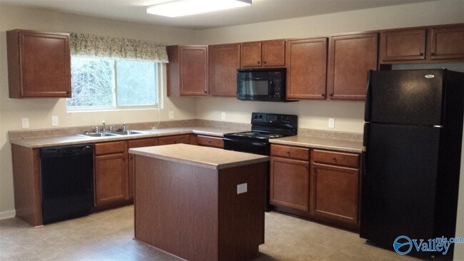 Building Photo - 29972 Westfield Dr