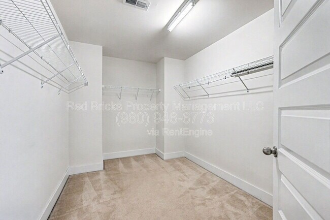 Building Photo - 149 Kingston Drive