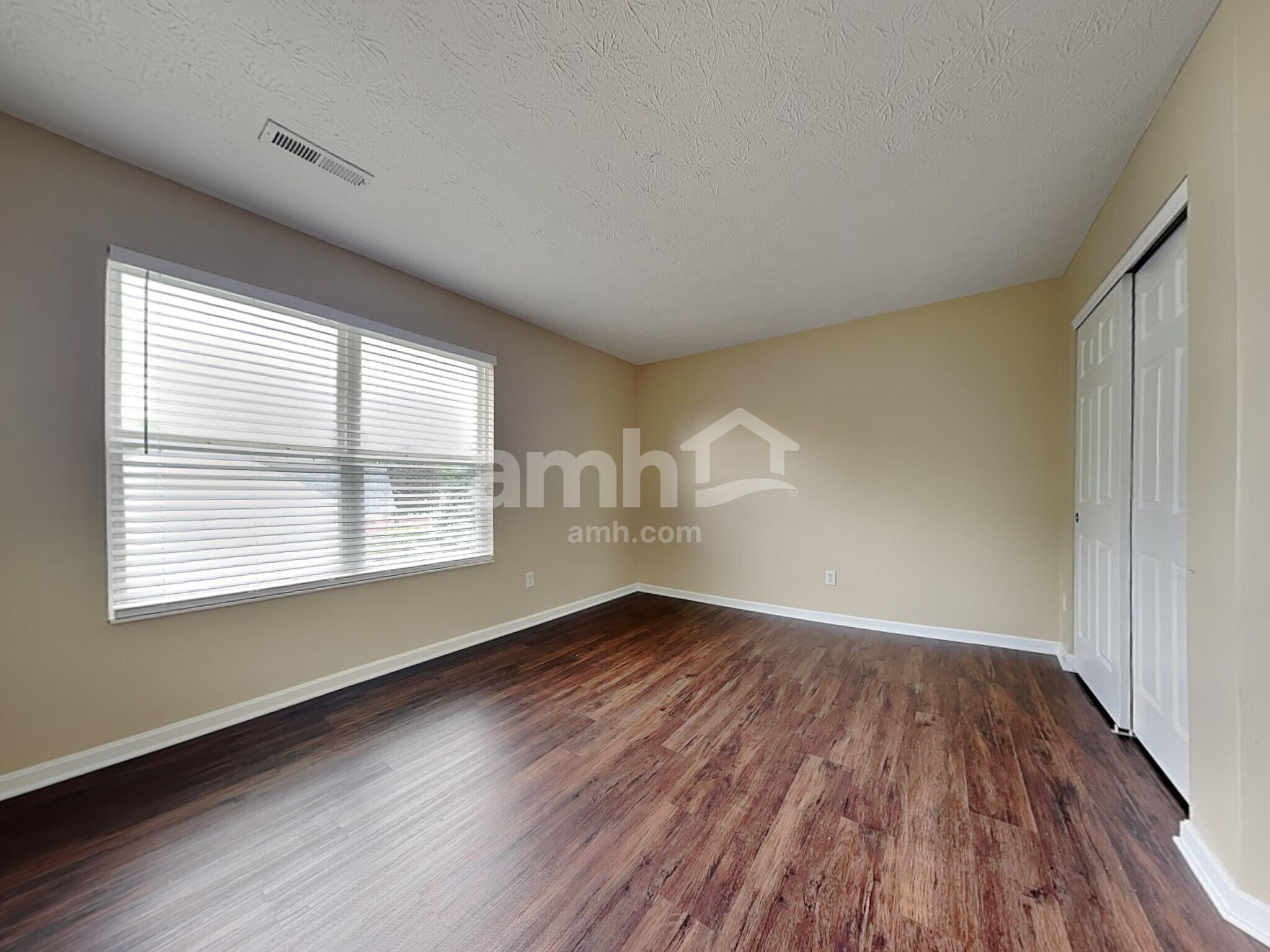 Building Photo - 80 Bluegrass Ln