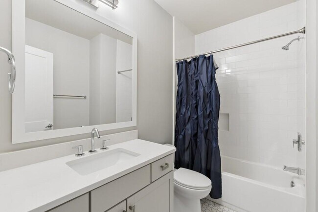 Building Photo - 2974 Hermance Dr NE
