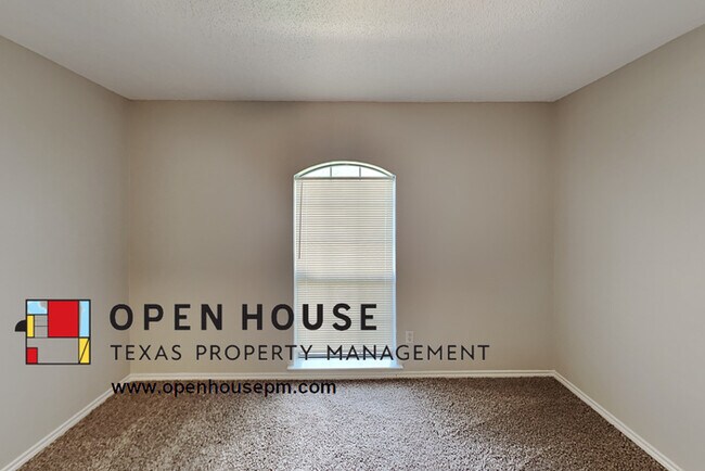 Building Photo - 2106 Turf Club Dr Arlington