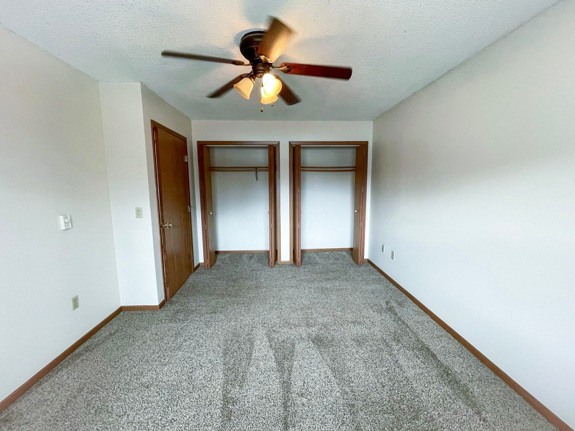 Building Photo - 627 Maple St