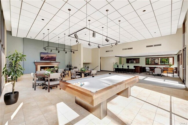 Building Photo - 564 N Bellflower Blvd