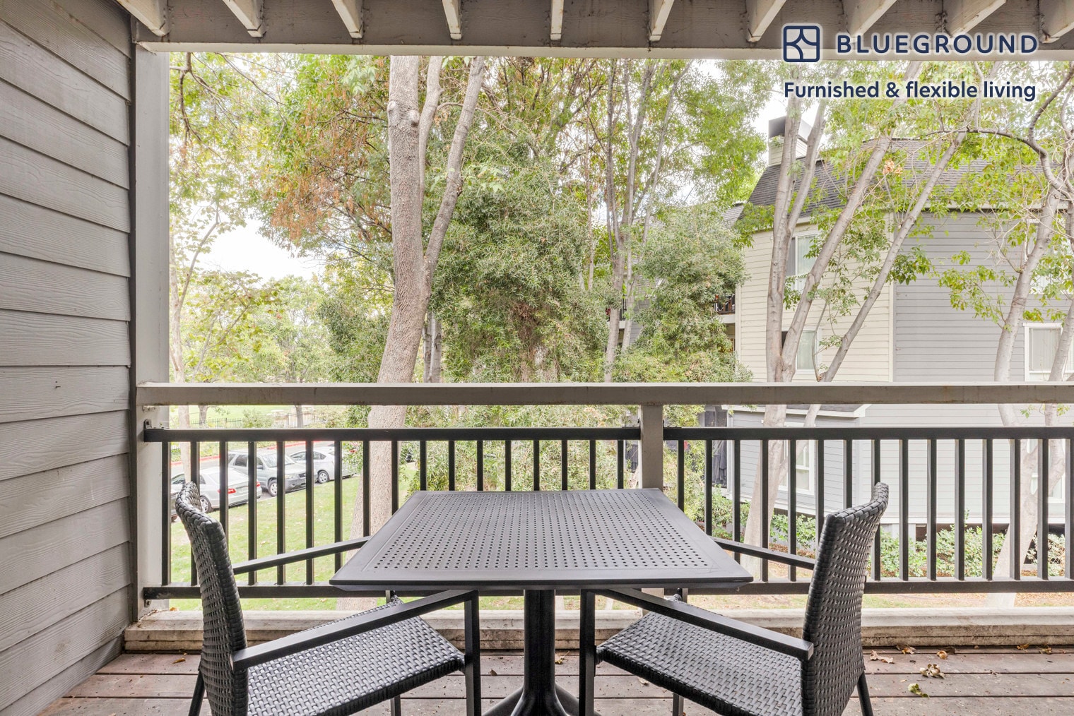 Building Photo - 600 Park View Dr